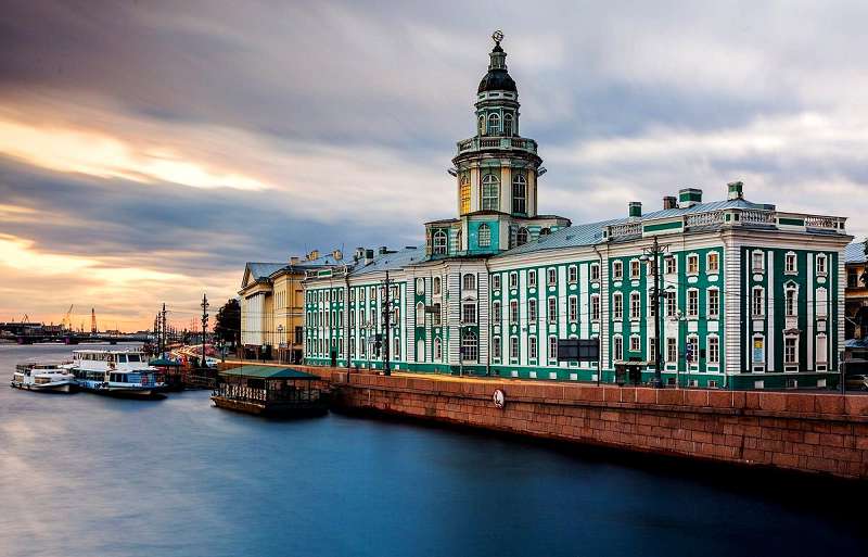 Историческое наследие: Кунсткамера в Санкт-Петербурге