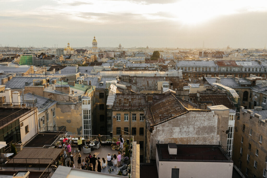 Crown Hotel St. Petersburg: когда четыре звезды весят больше пяти